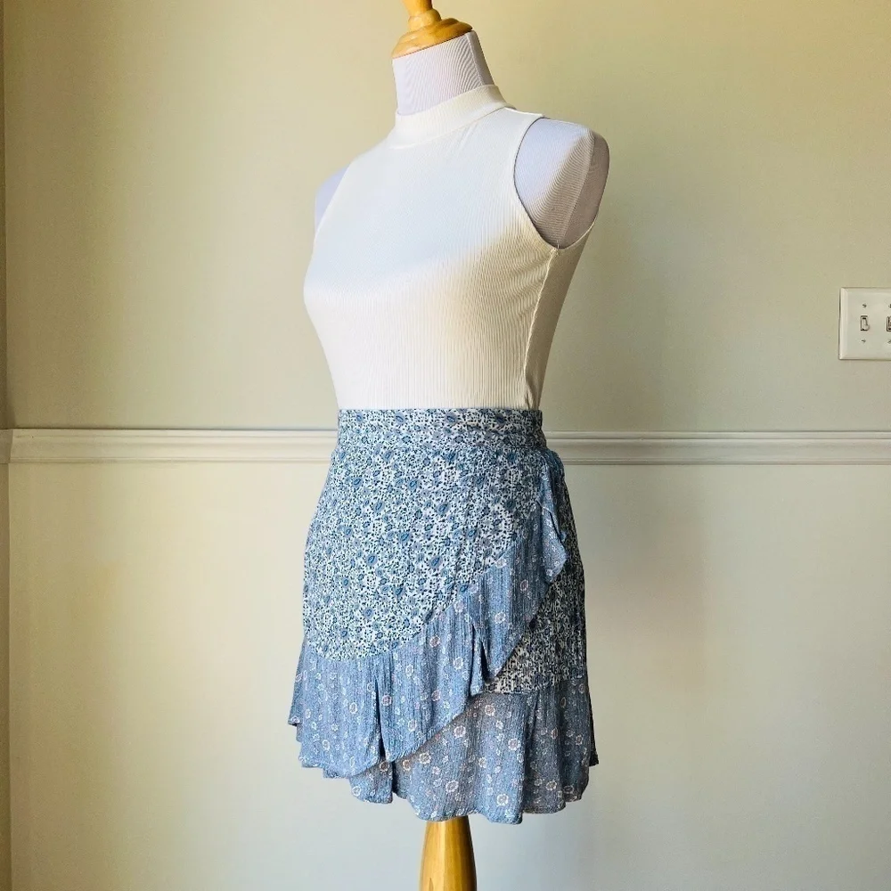 Sim & Sam Floral Ruffles White and Blue Mini Cottagecore Skirt - Size Medium